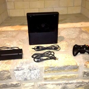Xbox 360 E and Controller + Games